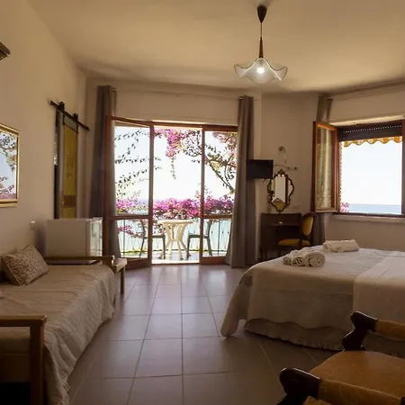 Hotel Sarina